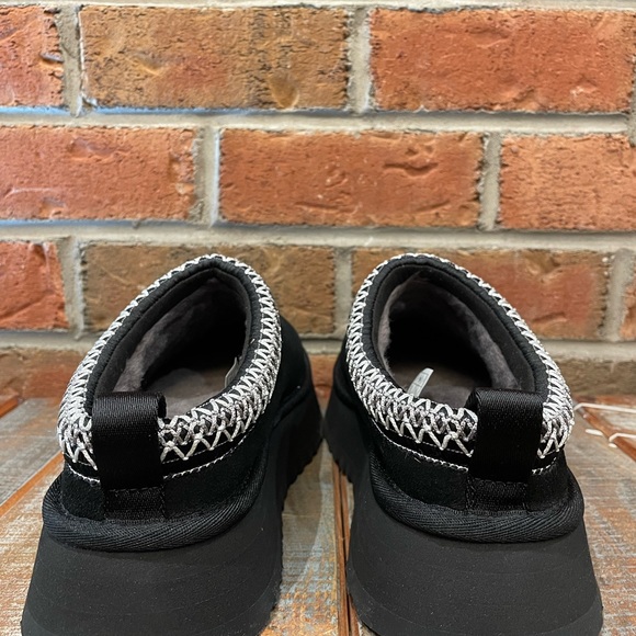 Ugg Tazz - Picture 7 of 9